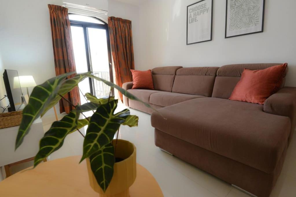 Seafront Duplex Penthouse With Terrace Overlooking Xlendi Bay Dış mekan fotoğraf