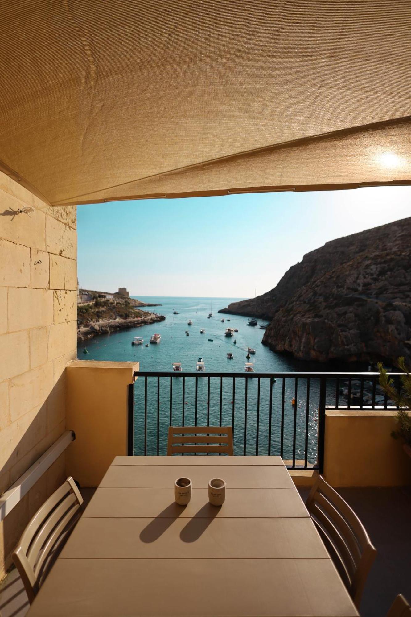 Seafront Duplex Penthouse With Terrace Overlooking Xlendi Bay Dış mekan fotoğraf