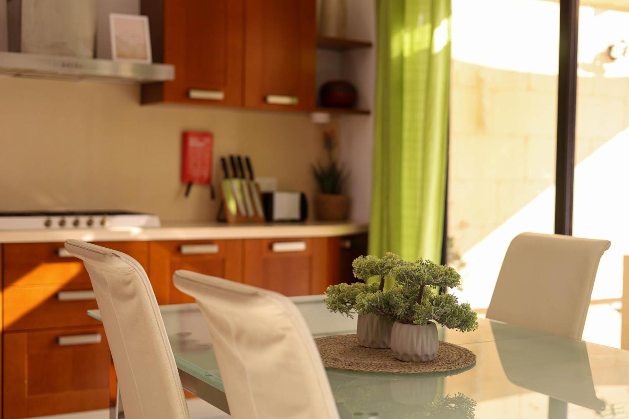 Seafront Duplex Penthouse With Terrace Overlooking Xlendi Bay Dış mekan fotoğraf